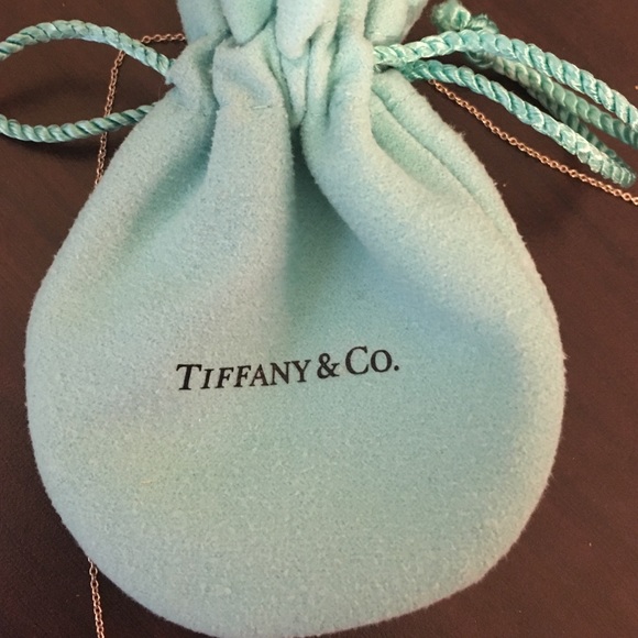 Tiffanys Heart Necklace - Picture 2 of 4