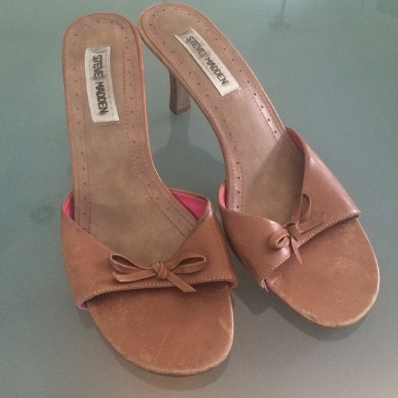 Tan Steve Madden heeled sandals
