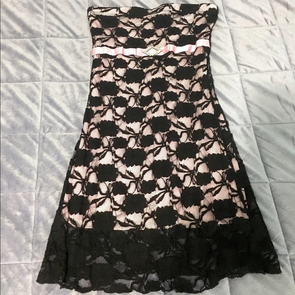 Semi-formal pink lace dress