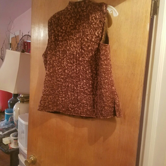Vest - Picture 2 of 2