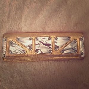 Gold/Silver clutch 💖