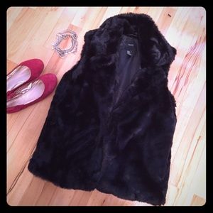 Black Faux Fur Oversized vest