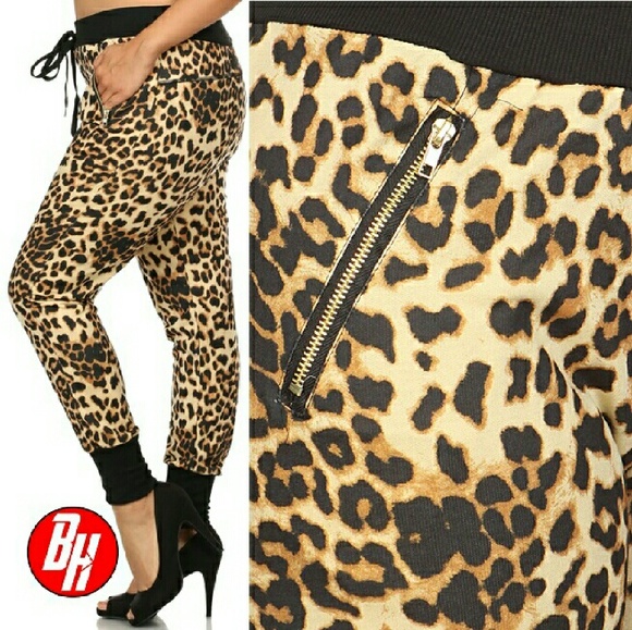 Plus Size Leopard Print Joggers