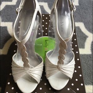 kelly&katie christa heels in silver.