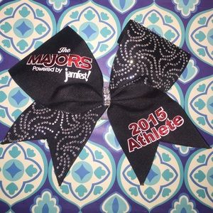 Cheer bow