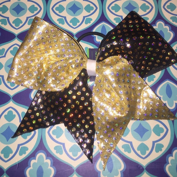 Cheer bow