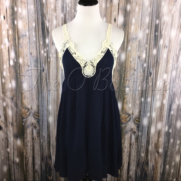 •LAST 1• Navy Crochet Strappy Open Back Dress - Picture 4 of 6