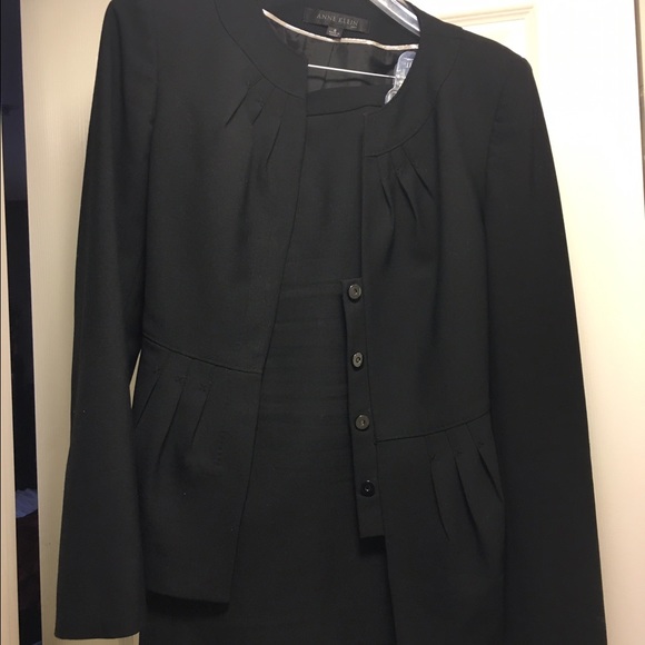 Anne Klein two piece suit size :8