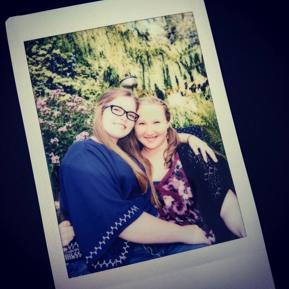 Meet your Posher, Akela