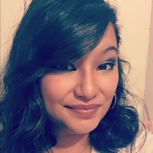 Meet your Posher, Steph