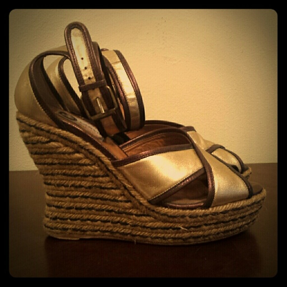 Gold Lavin Wedges