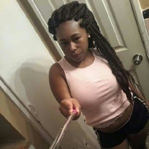 Meet your Posher, Deandra