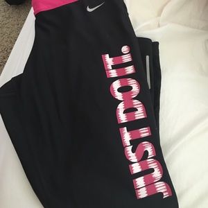 Nike dri fit just do it crop leggings