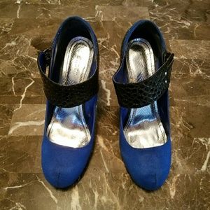 ☟MARKED☟***BLUE & BLACK SUEDE HEELS***