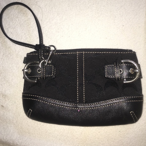 Black and Leather Coach wallet/wristlet