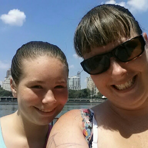 Meet your Posher, Karen - Picture 4 of 4