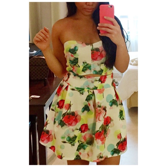 2 piece set - skirt and cropped top