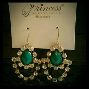 One hour sale! Donating in an hour!