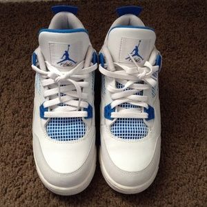 Jordan Retro 4's