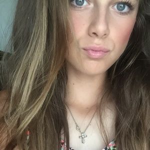 Meet your Posher, Bobbi