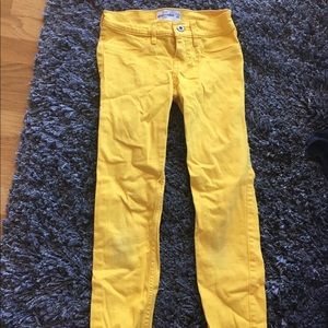 Yellow skinny jeans