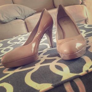 Franco Sarto nude platform pumps size 7