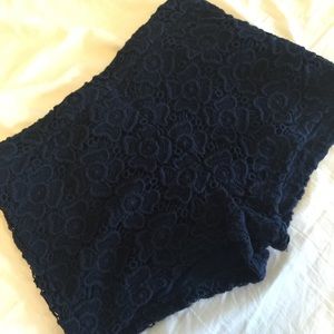 Navy blue flower lace print shorts