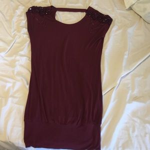 Maroon t-shirt with open back