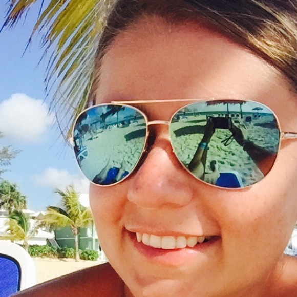 Meet your Posher, Helena