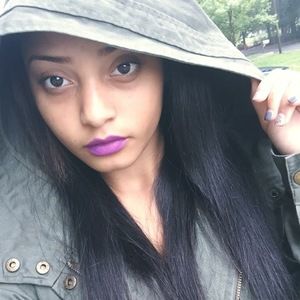 Meet your Posher, Briana