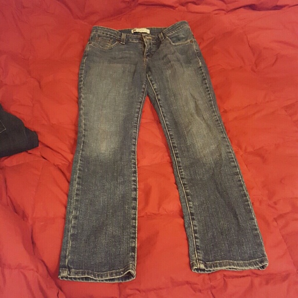 Levis Mid Rise Skinny Jeans