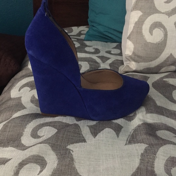 I only wear them once - Picture 2 of 4