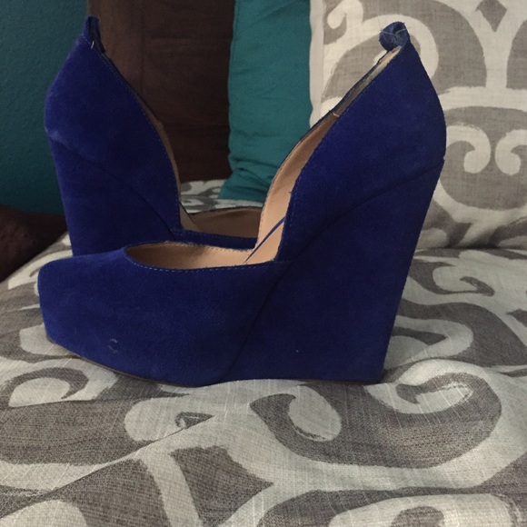 I only wear them once - Picture 3 of 4