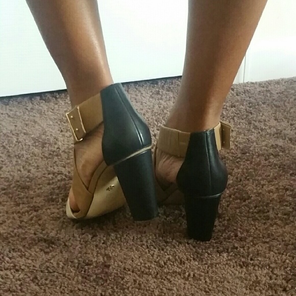 Ann Taylor heels