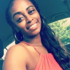 Meet your Posher, Nia