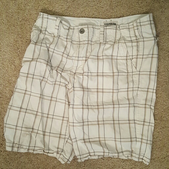 Shorts express.