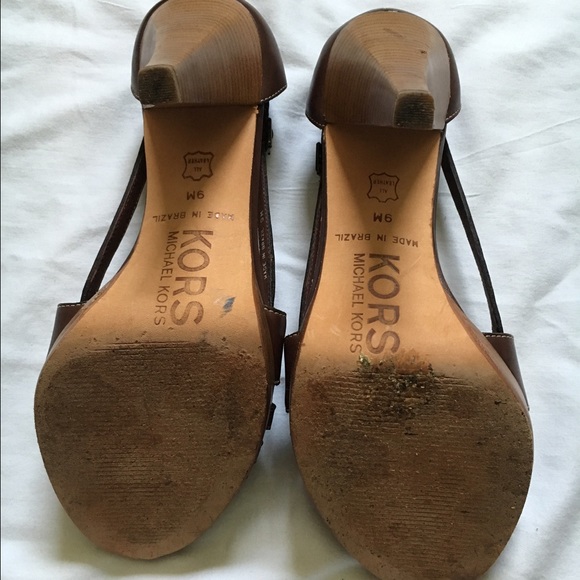 EUC Kors by MK brown heels.  Size 9m - Picture 2 of 4