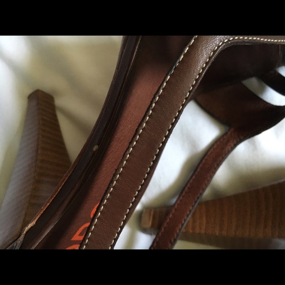 EUC Kors by MK brown heels.  Size 9m - Picture 4 of 4