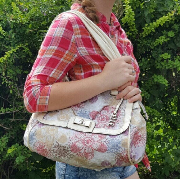 Elle Floral Print Shoulder Bag