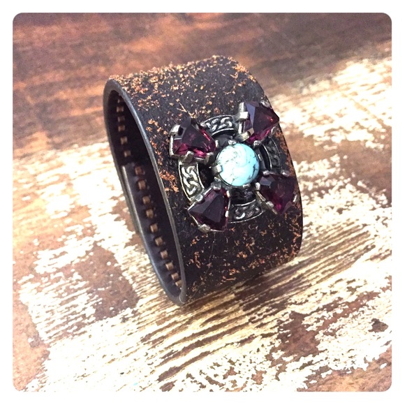 Vintage leather Cuff