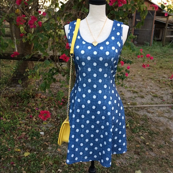 ❗️SOLD OUT❗️🎉Host Pick🎉Polka Dot Dress - Picture 2 of 4