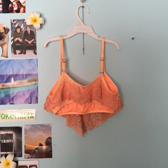 flounce bikini top - Picture 2 of 3