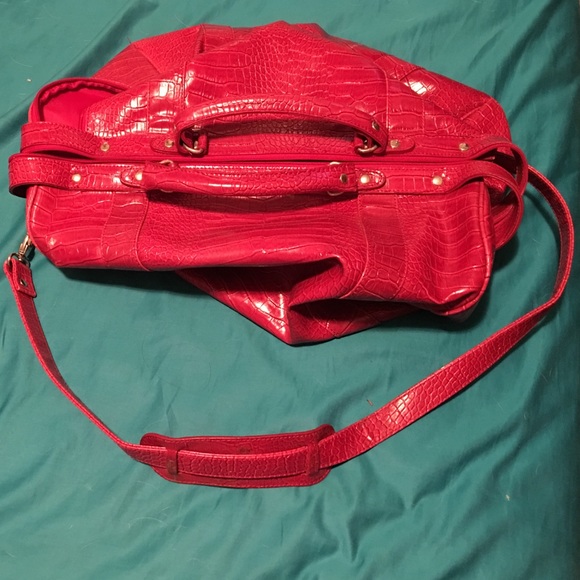 Red alligator skin pattern overnight/weekend bag!!