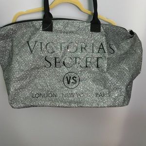 VS Tote