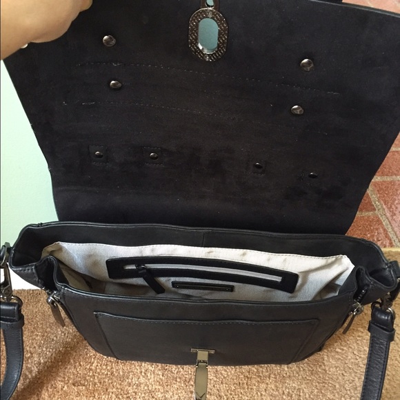 Expensive HTF via spiga cross body - Picture 4 of 4