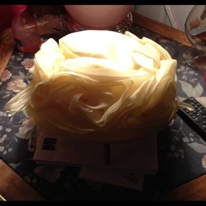 Antique 50's to 60's fashionable hat.