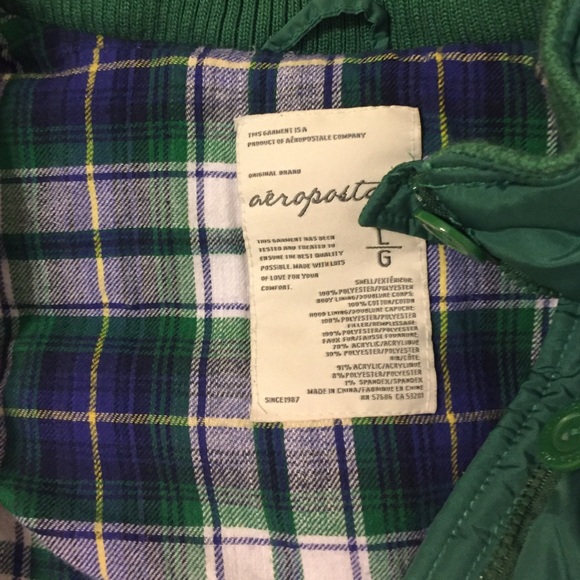 Cute Aeropostale Vest - Picture 2 of 3