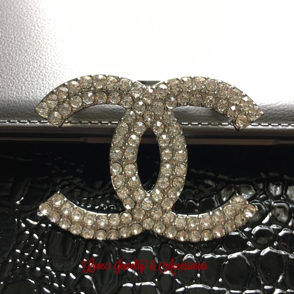 Luxury design C Logo Silver Rhinestones Brooch - Picture 2 of 4