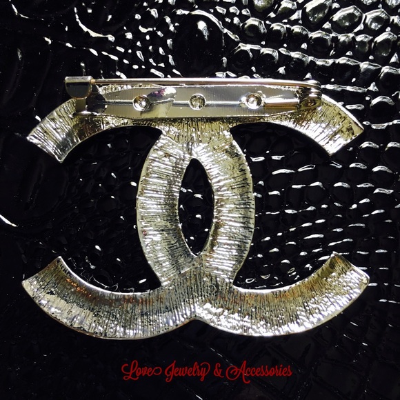 Luxury design C Logo Silver Rhinestones Brooch - Picture 3 of 4