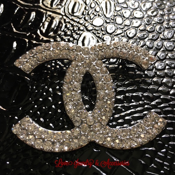 Luxury design C Logo Silver Rhinestones Brooch - Picture 4 of 4